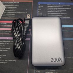 GaN 200w Adapter 
