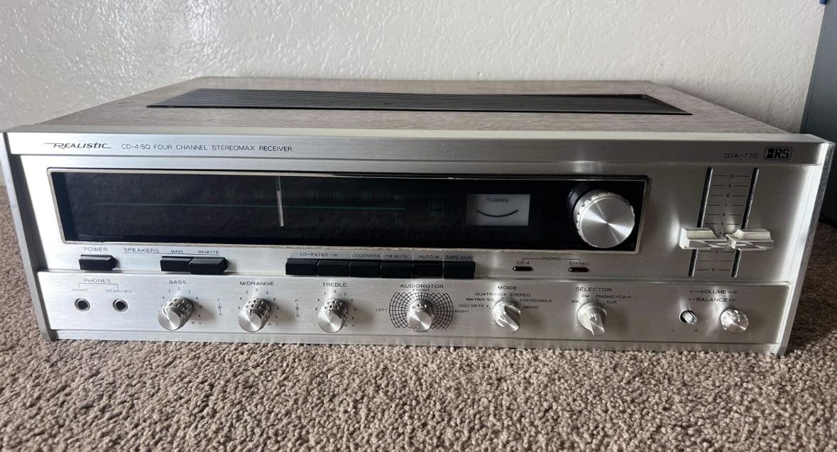 Realistic CD-4•SQ Four Channel Stereomax Receiver QTA-770 stereo stainless brushed beautiful
