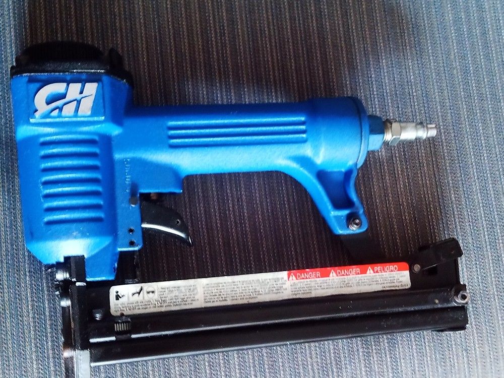 Campbell Hausfeld 2-in-1 Brad Nailer/Stapler 1/4” to 1 1/4” 18 Gauge