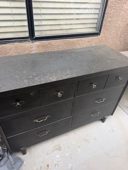 Dresser