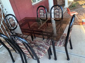 mesa de comedor con 6 sillas