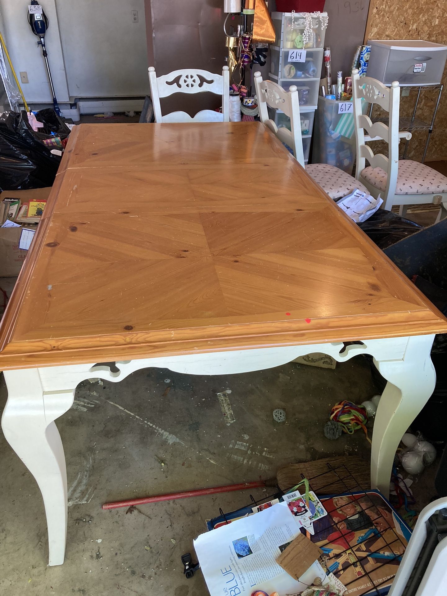 Table w/5 Chairs