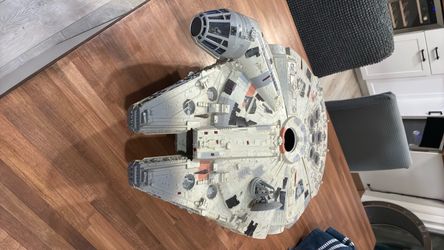 1995 STAR WARS: MILLENNIUM FALCON