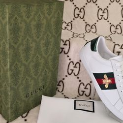 Sneakers Gucci  Men’s  Size  8 Whit Box And Dust Bag 
