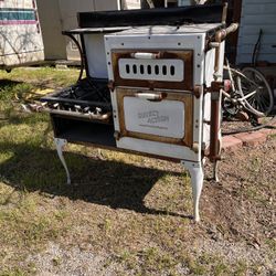 Vintage Stove For Restoration 