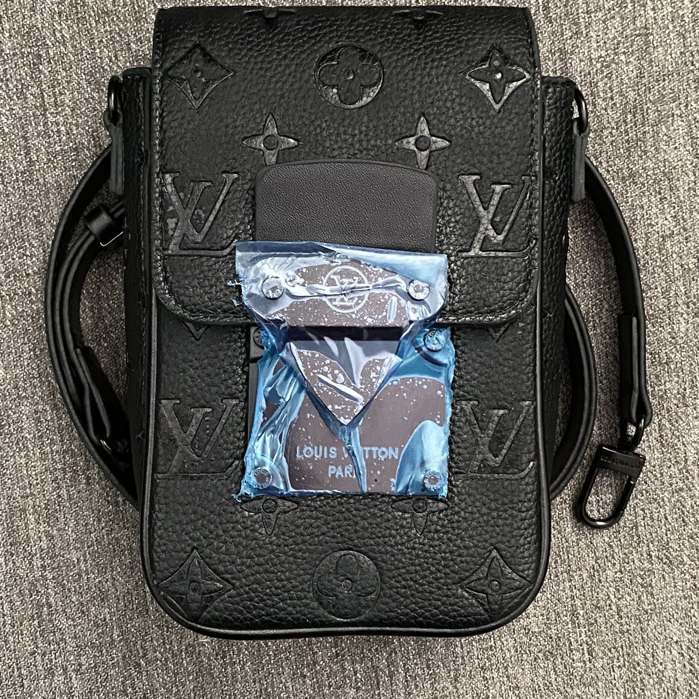 Louis Vuitton Taurillon Monogram S Lock Wearable Wallet