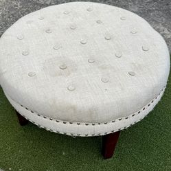 **FREE*** Ottoman