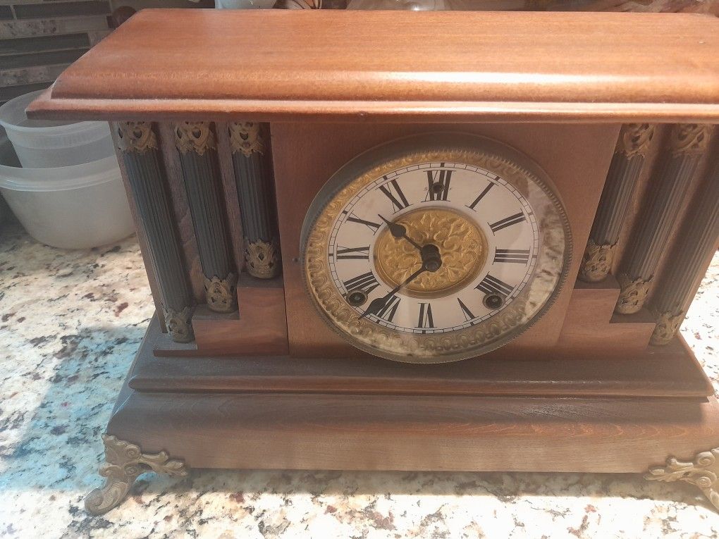 Vintage MLgilbert Mantle Clock As Pictured