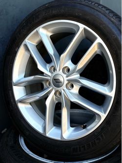 Jeep Durango Michelin Premier LTX Tire & Wheel 235/55R20