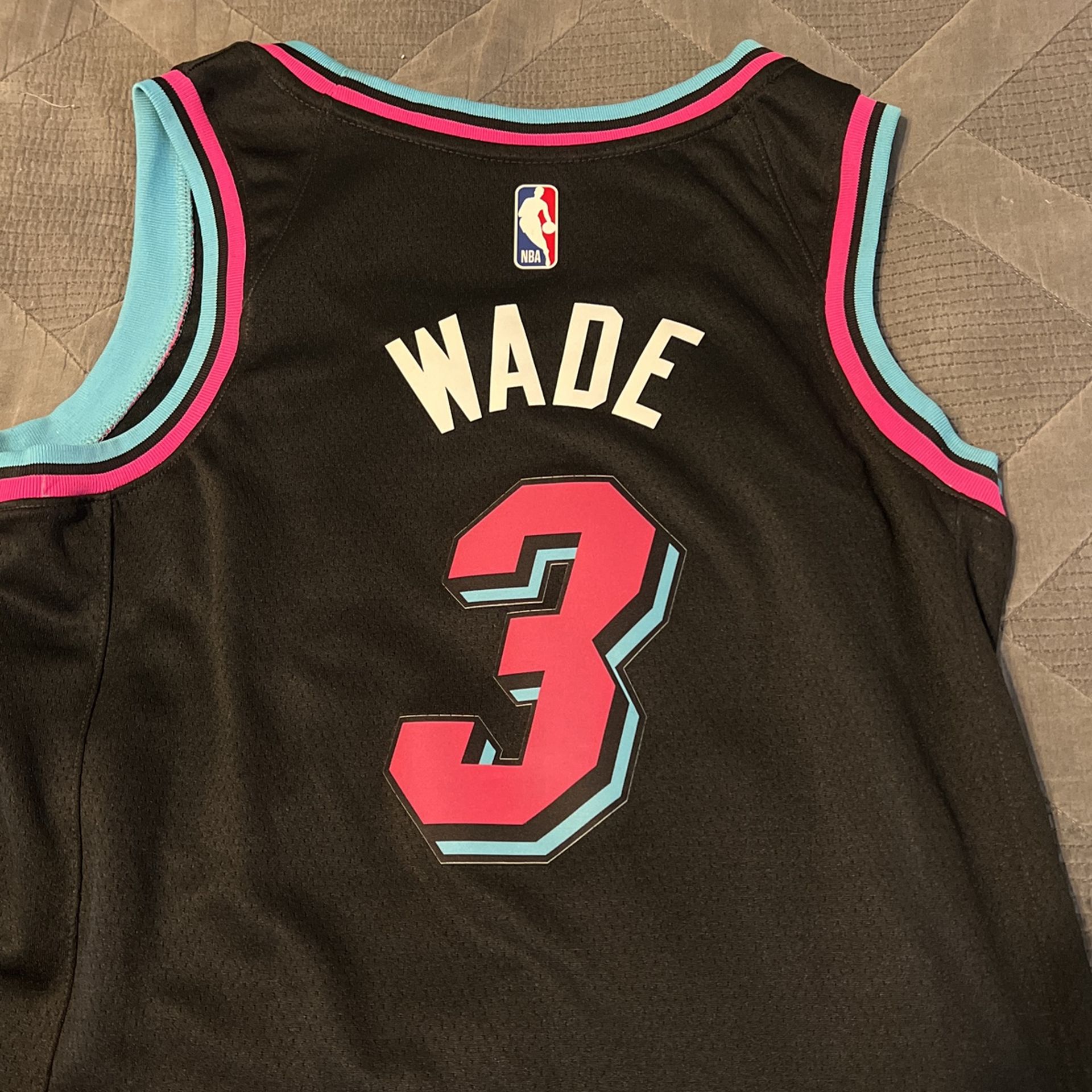 Dwayne Wade Miami Heat “Vice City” Jersey Size Small