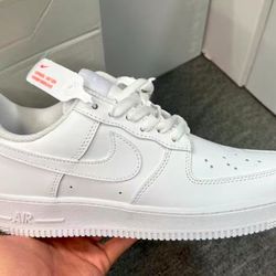 Nik e Air Force 1 Pure White - Unisex | Built-in Air Cushion, Top-Grain Leather | Embedded NFC Chip, Exquisite Details