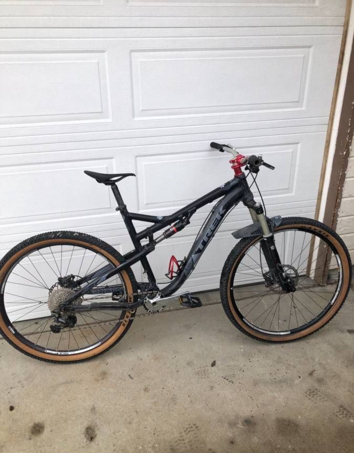 Trek Rumblefish 29” full suspension mountain bike