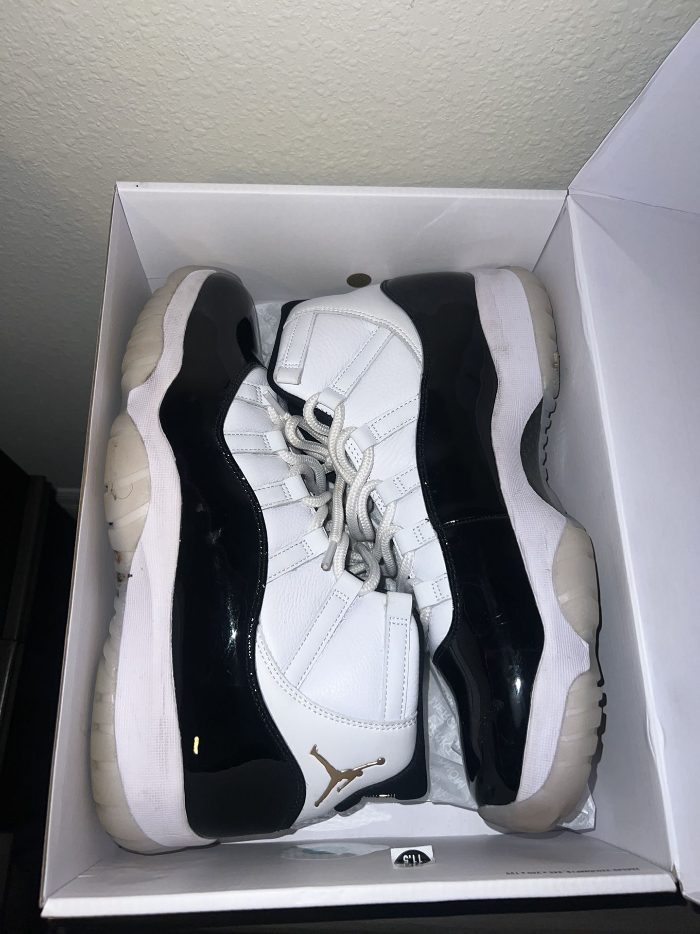 Jordan 11 Gratitude
