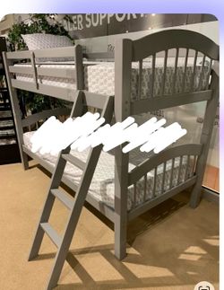 Bunk beds (twin)
