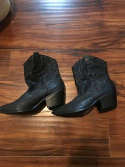 Black womans boots