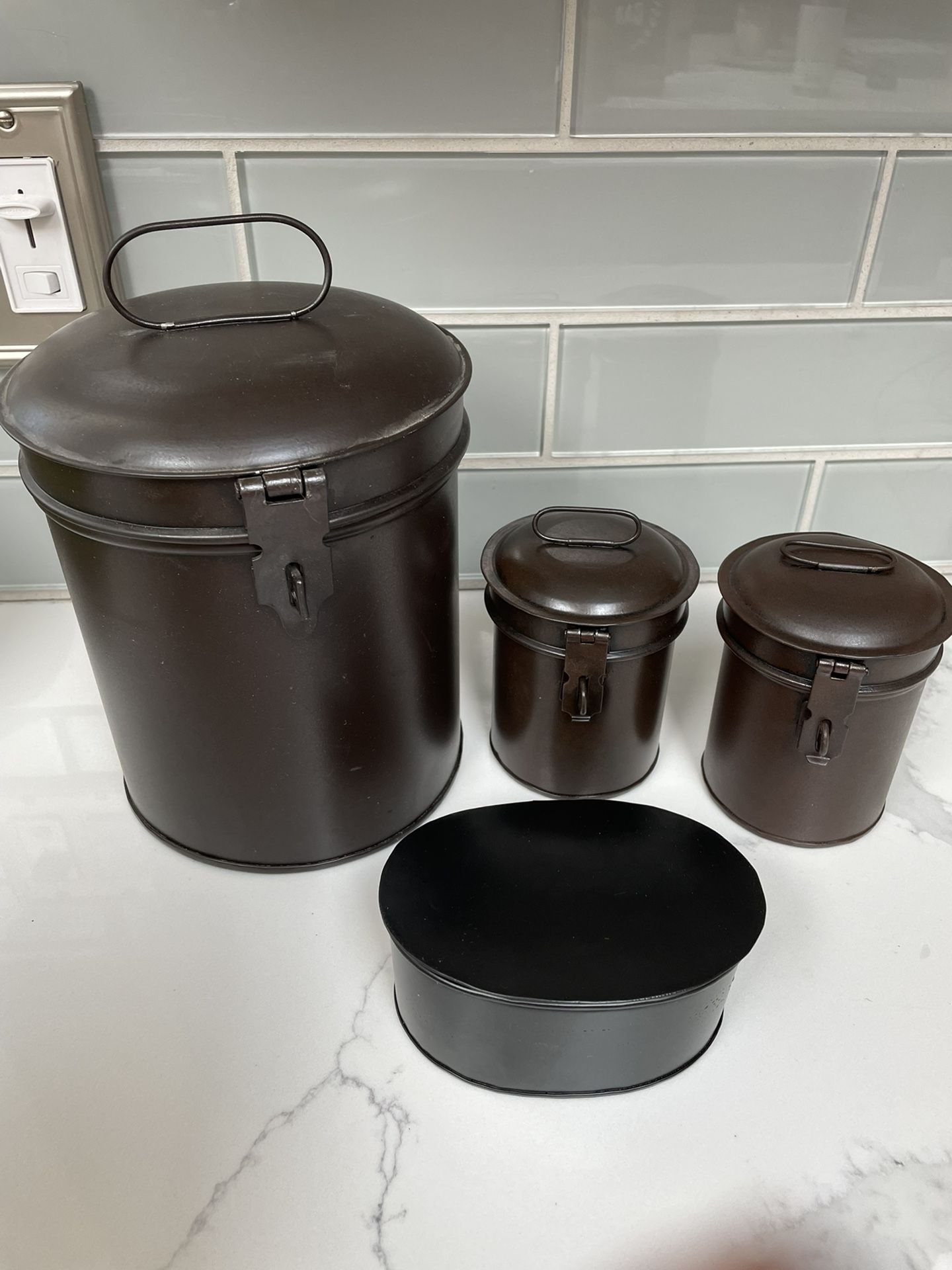 Metal Tins
