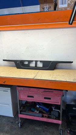 2016 2017 2018 2019 2020 2021 TOYOTA TACOMA STEP BUMPER PAD CENTER OEM