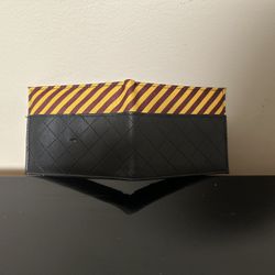 Harry Potter Wallet Gryffindor Colors Bifold ID Zip Pocket (Small Hole)