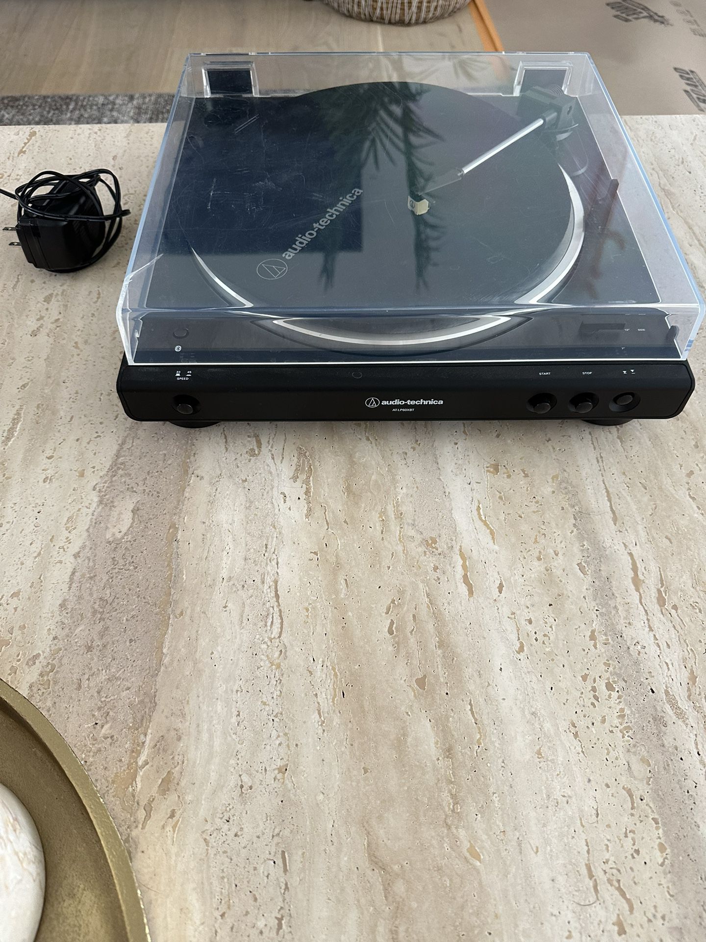 Audio-Technica AT-LP60X-BK Fully Automatic Belt-Drive Stereo Turntable,  Black, Hi-Fi, 2 Speed, Dust Cover, Anti-Resonance, Die-Cast Aluminum Platter  for Sale in Los Angeles, CA - OfferUp
