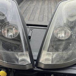Volvo VNL Headlights 