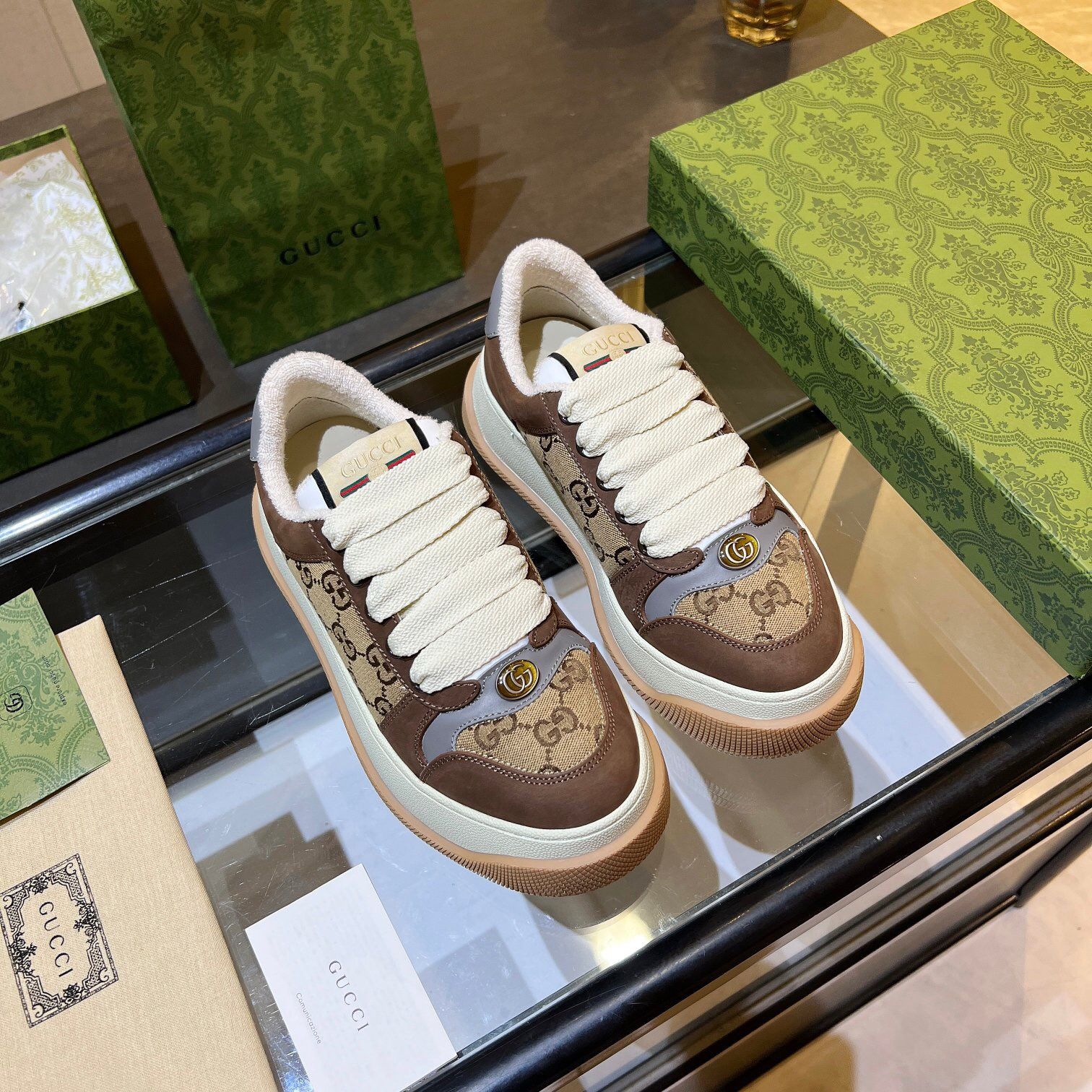 A classic and fashionable shoes