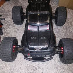 Arrma Outcast/notorious Exb 6s