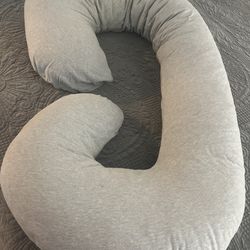 Pregnancy Pillow w/cover
