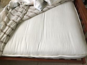 Small futon bed very clean smoke and pet free