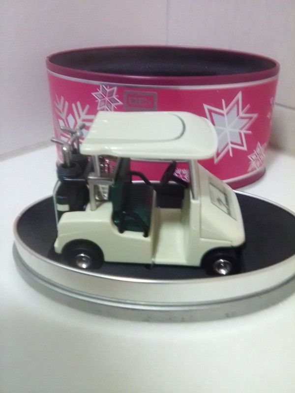 GOLF CART COLLECTABLE AND CLOCK