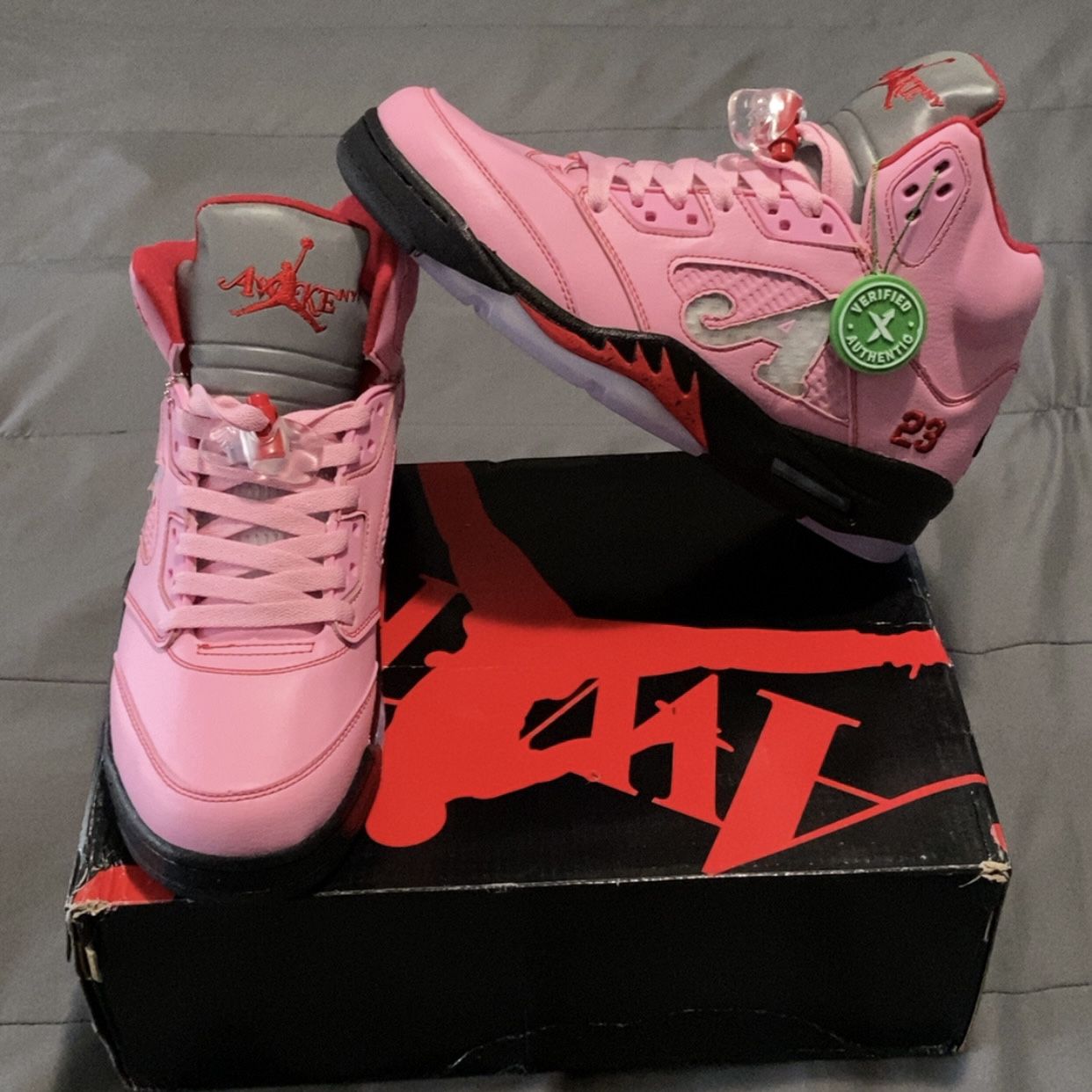 New 9.5 Jordan 5 Awake Bubble Gum