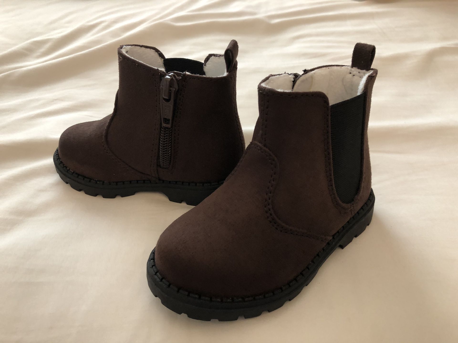 Brand new toddler girls boots from H&M size 4-5 lightly lined dark brown baby