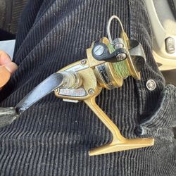 Vintage Eagle Claw Reel