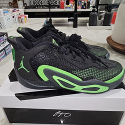 L Jordan Tatum1  Size 7 