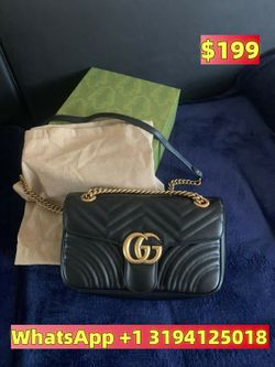 GUCCI Marmont Green Quilted Mini Crossbody Bag