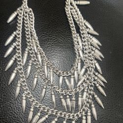 VINTAGE MONET SILVER TONE NECKLACE 