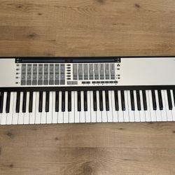 Novation Remote SL61 Studio Keyboard 