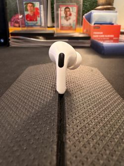 1st Gen Right AirPod Pro
