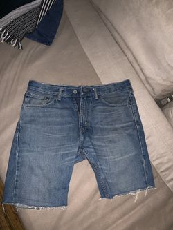 Levis short