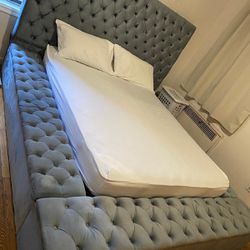 Queen bed For Sale