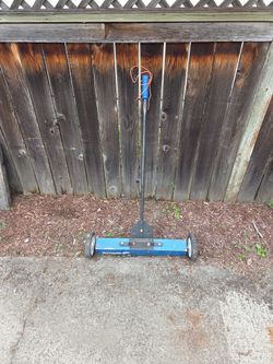 24" Empire Heavy Duty Magnetic Sweep