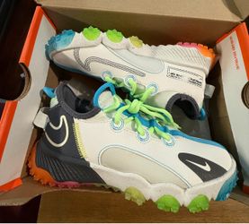 Nike Low-Top Sneaker Cleat Multicolor