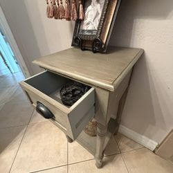 Farmhouse Side Table / Nightstand w Drawer (Grey)