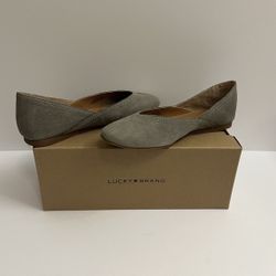 Lucky Brand Alba Flat Size 7