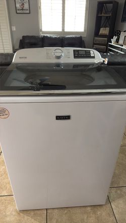 Lavadora super grande MAYTAG
