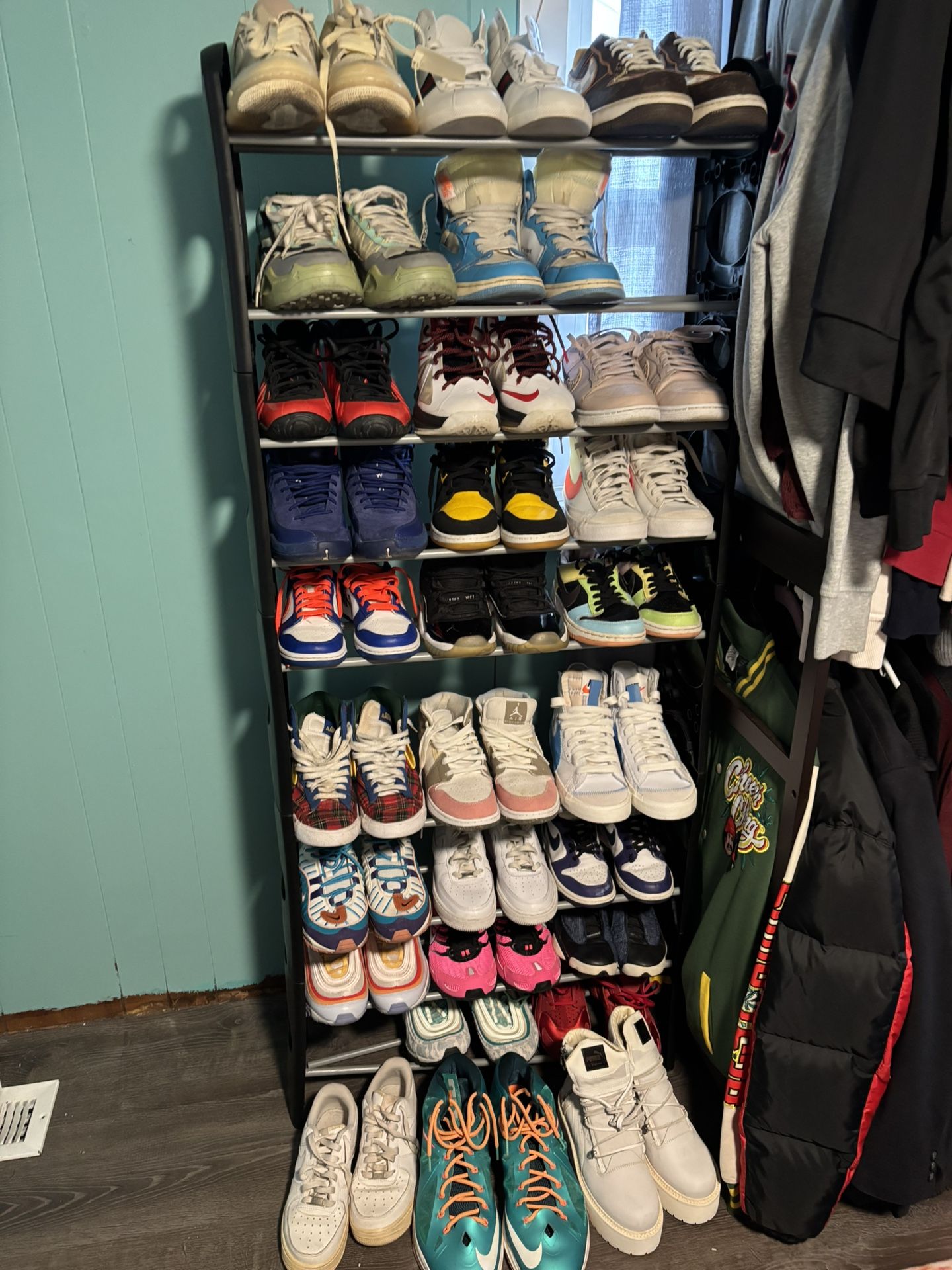 Air, Jordans, off-white Yeezy, Nike, Adidas and more 150 pair Wholesale lot store inventory
