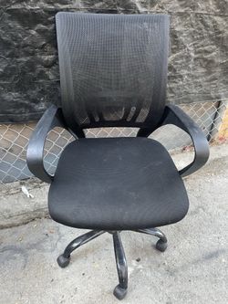 Office chair / silla con Llantitas