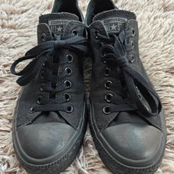 Chuck Taylor All Star Classic Unisex Low Top Shoe M8.5/W10.5