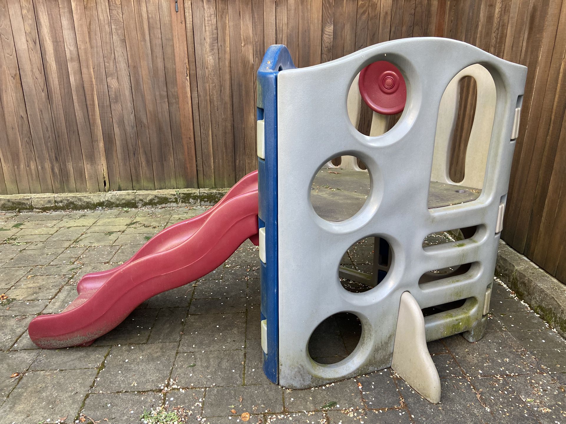 Free Outdoor Play Structure