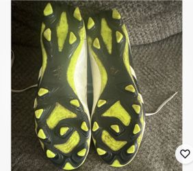 ⚽ Adidas Predator Soccer Cleats White/Black/Neon – Excellent Condition