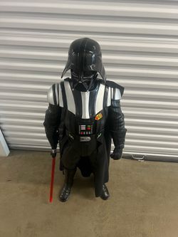 Darth Vader statue about 4 feet tall